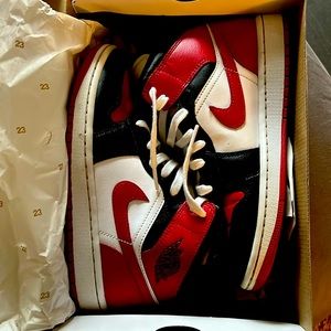 Women’s Air Jordan 1 Mid